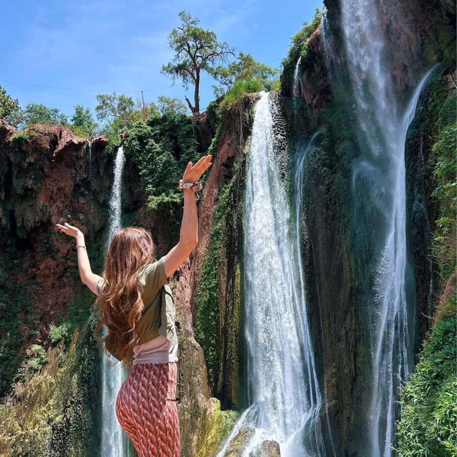 From Marrakech: Ouzoud Waterfalls Guided hike & boat Ride - Olive groves, argan oil, and Berber culture