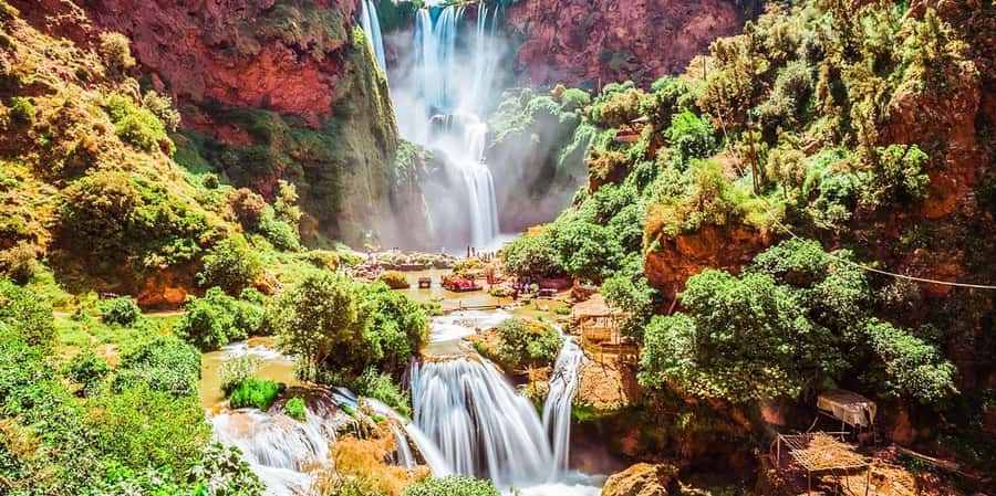 From Marrakech: Ouzoud Waterfalls Guided Tour and Boat Trip - Walking down through the gorge