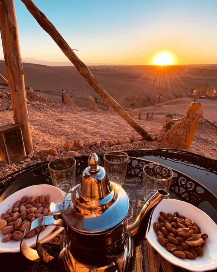 From Marrakesh: Sunset Dinner in Agafay at Berber Camp - Leaving Marrakesh for Agafay