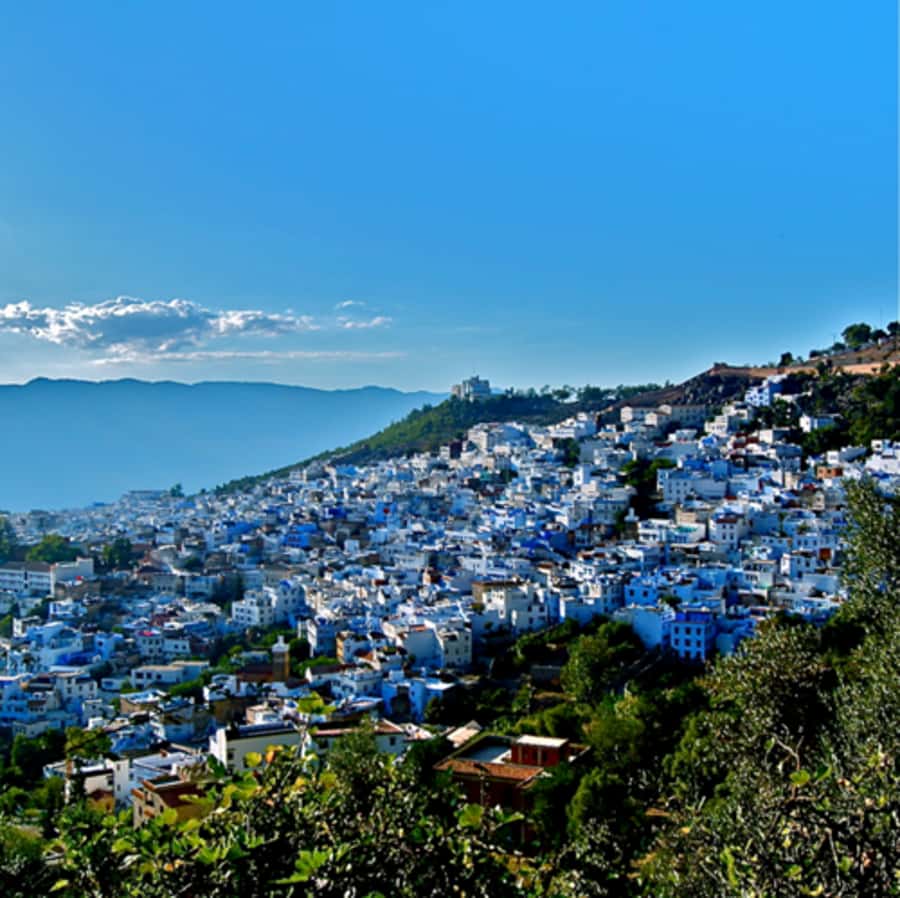 From Tangier: Chefchaouen Guided Full-Day Trip - Plaza Uta el-Hammam and the center of town