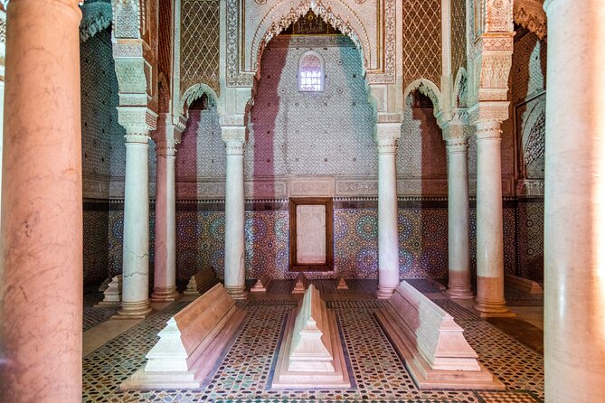 Full Day Marrakesh City Tour including Local Lunch - Lunch in the medina