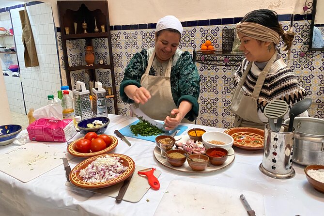 Half-Day Cooking Class with Local Chef Laila in Marrakech - Who should book this class?