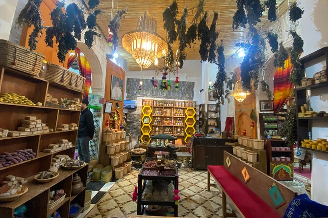 Half-Day Private Guided Walking Tour of the Old Medina of Fez - Museo Nejjarine explains Moroccan woodcraft
