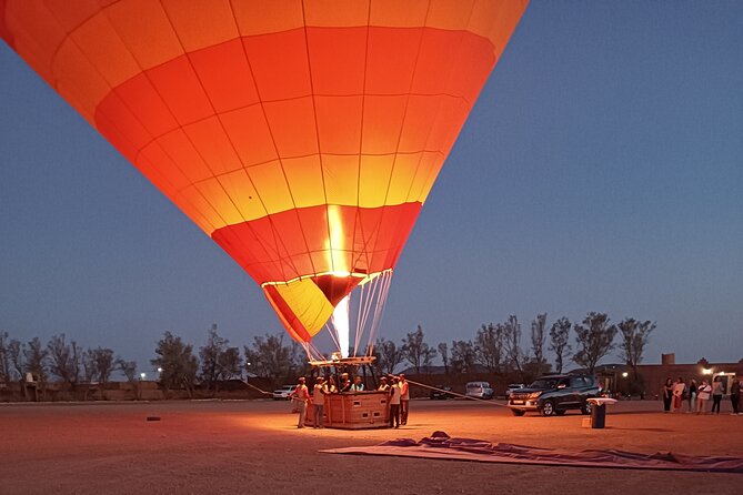 Hot air balloon flight to Marrakech in a small group. Breakfast - Breakfast in the Moroccan tent