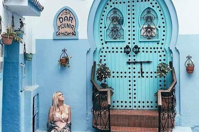 luxury day trip to Chefchaouen From fes by small group - Arriving in Chefchaouen’s blue medina