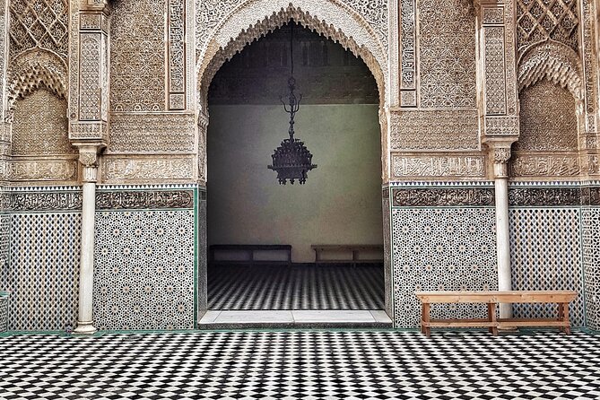 Magical Morocco 8 day - Day 5: The Todra Gorge and a change of scale