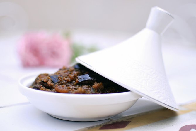 Market Tour & Moroccan Cooking Class in Casablanca with Transfers - Sitting Down to Eat What You Made
