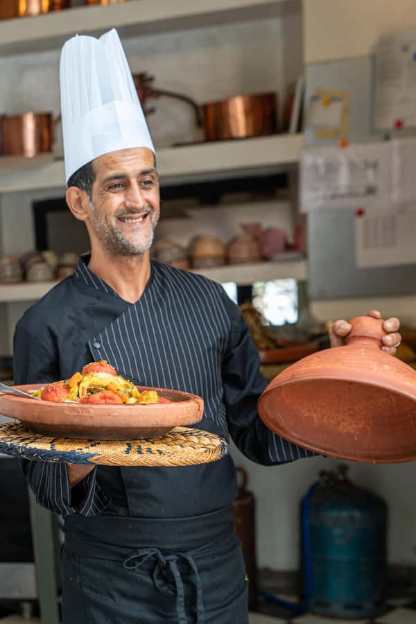 Marrakech: 3-Hour Open-Air Moroccan Cooking Course - Lunch in the courtyard or on the roof
