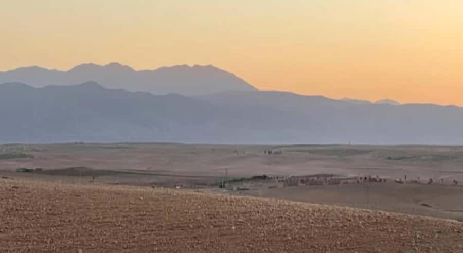 Marrakech: Agafay Desert Dinner, Camel Ride, & Show - Music, dancing, and the fire show