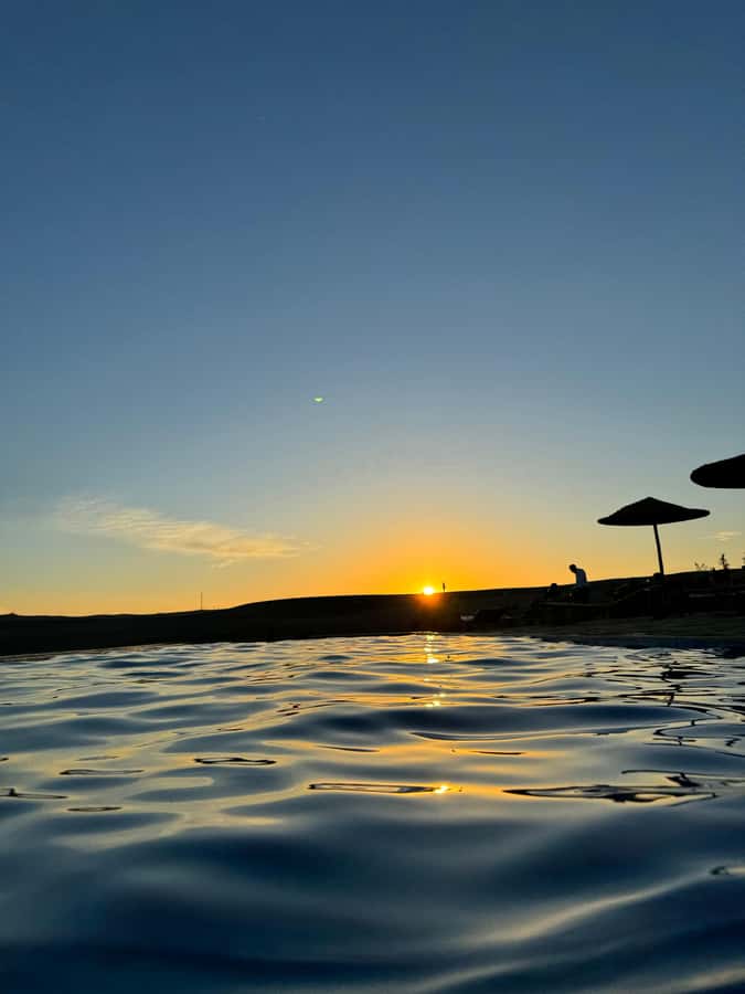 Marrakech: Agafay Desert Escape with Swimming Pool and Lunch - A three-course Moroccan lunch