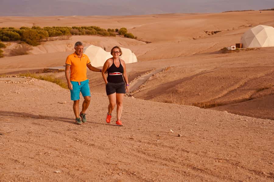 Marrakech: Agafay Desert Magic Sunset Dinner & Live Show - Which guide experience can you expect?