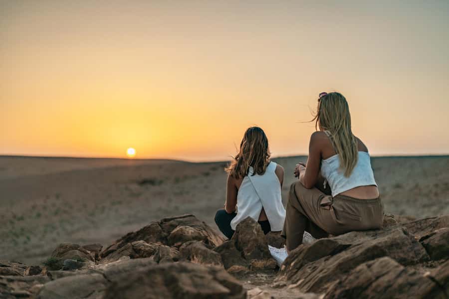 Marrakech: Agafay Desert Magical Overnight with Dinner Show - Mint tea, private tents, and the desert pool