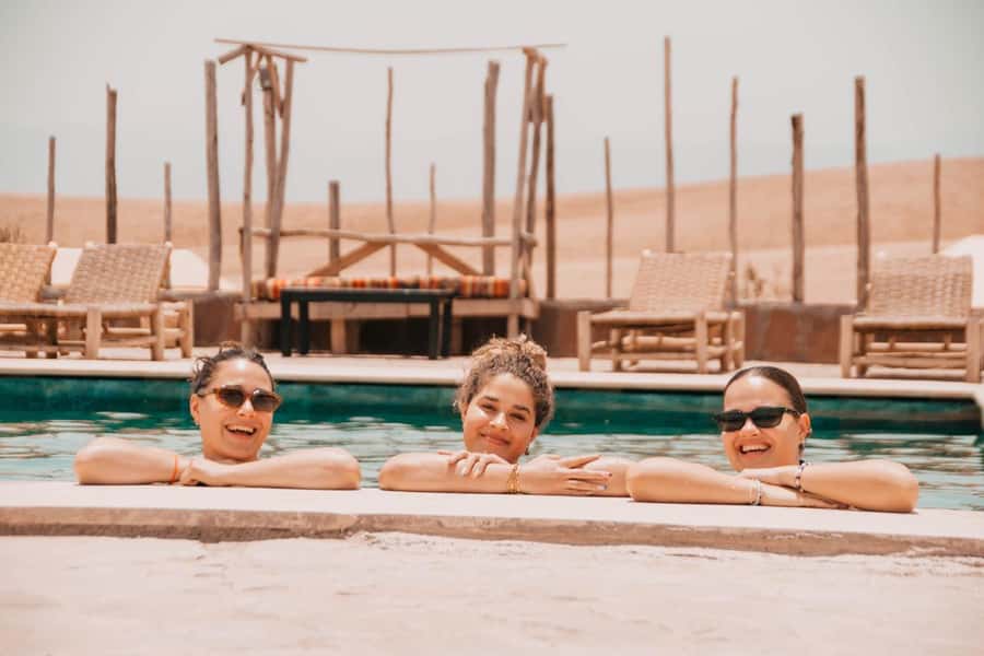 Marrakech: Agafay Desert Pool, Dinner & Live Show Experience - The short climb for Agafay sunset