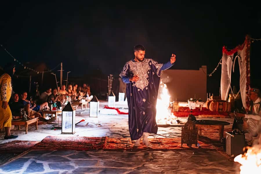 Marrakech: Agafay Desert Pool, Dinner & Live Show Experience - Mint tea, camp views, and time by the pool