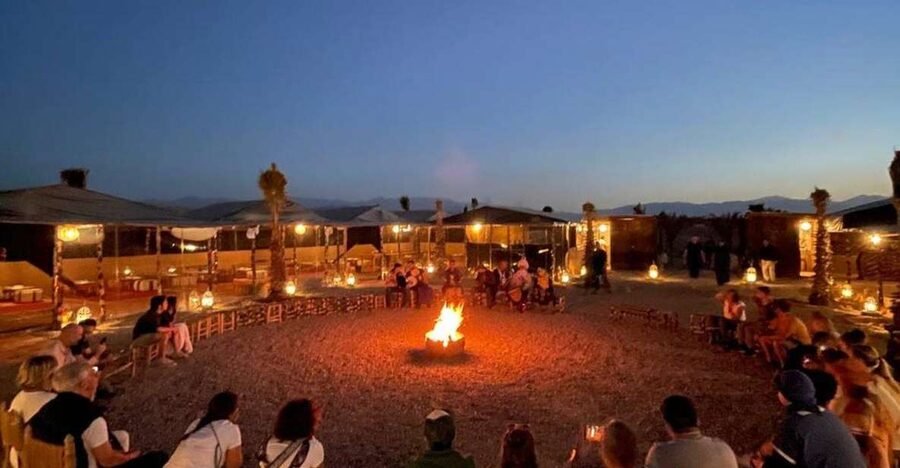 Marrakech: Agafay Desert Quad Biking & Dinner Show - Guides can shape the whole evening