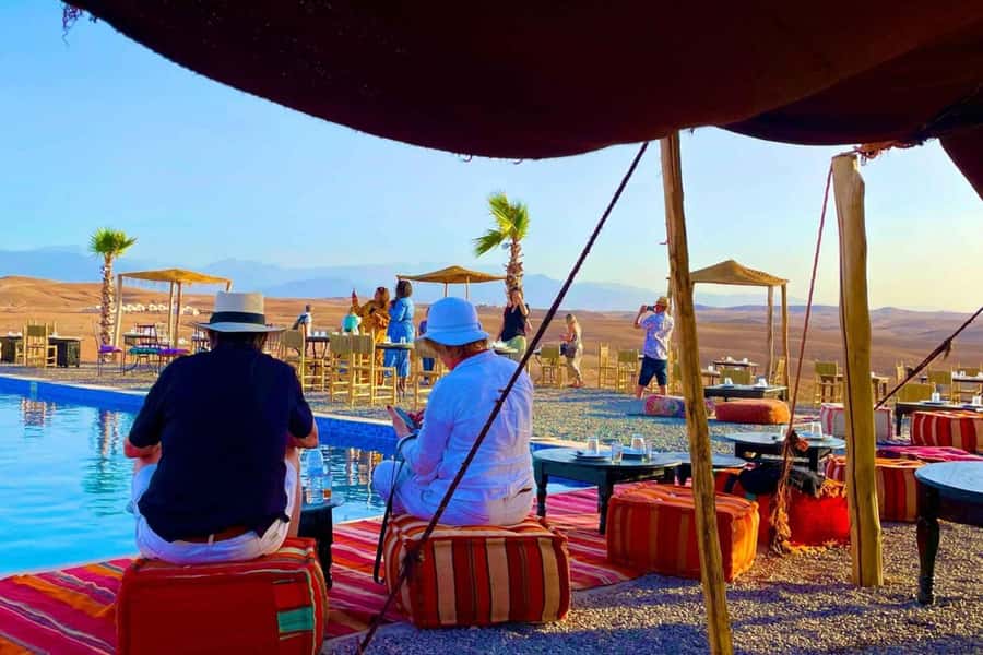 Marrakech: Agafay Desert Quad Biking & Dinner Show - Waiting time and how to use it