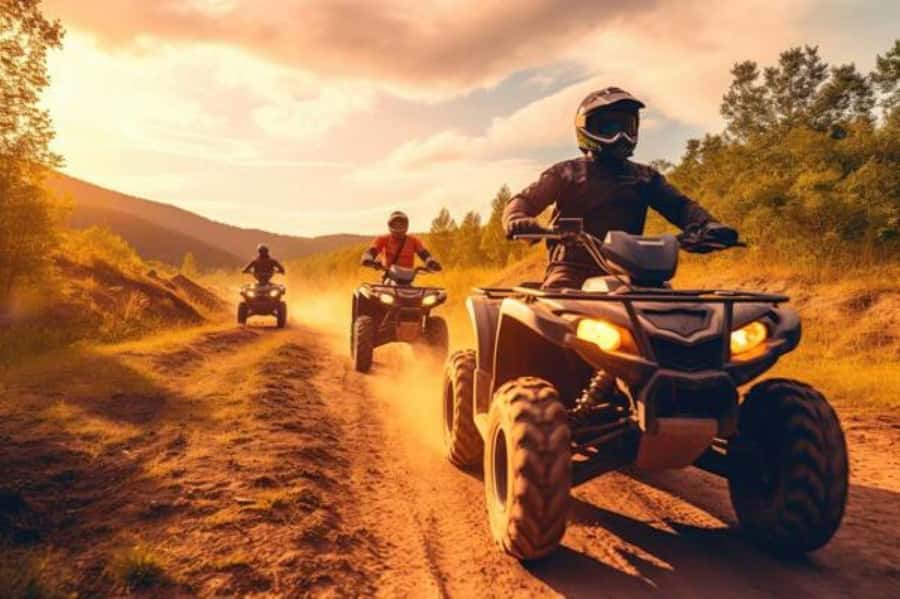 Marrakech: Agafay Desert Quad Biking Tour with Dinner-Show - One hour across the Agafay Desert