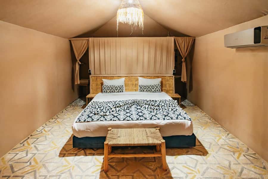 Marrakech: Agafay Desert Retreat, Tent, Dinner, Show & Pool - Reaching the camp from Marrakech