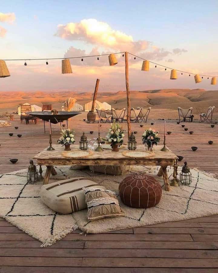 Marrakech : Agafay Desert Sunset Camel Ride & Luxury Dinner - How the guides shape the evening