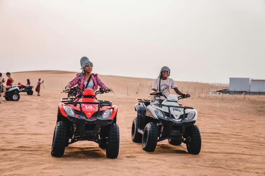 Marrakech: Agafay Desert Tour Quad bike & Dinner fire show - Live music, Berber dancing, and the fire show