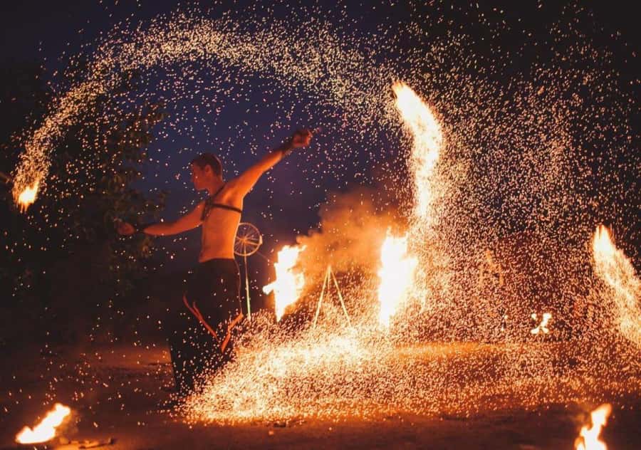 Marrakech: Agafay Dinner Show with Quad/Camel Ride and Pool - Tea, pastries, and a pool before sunset