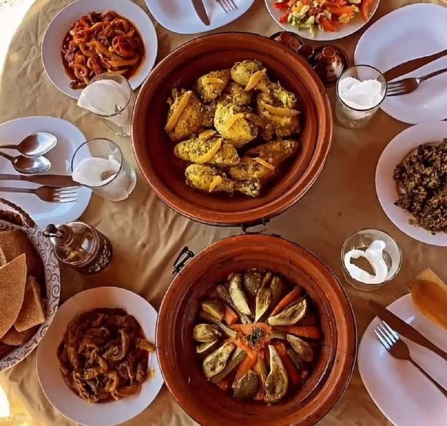 Marrakech: Agafay Dinner Show with Quad/Camel Ride and Pool - Camel tracks or a shared quad ride