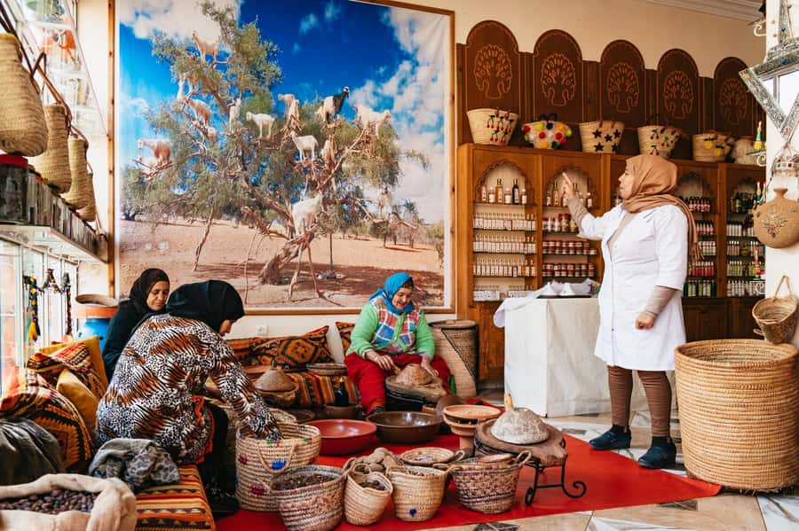 Marrakech: Atlas Mountains and 5 Valleys Day Tour with Lunch - Leaving Marrakech for the High Atlas
