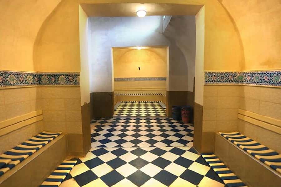 Marrakech: Authentic Moroccan Hammam Experience in Mouassine - The Comfort Question: Heat, Floors, and Hygiene