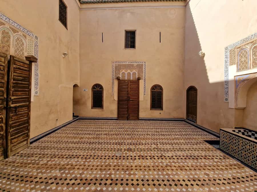 Marrakech: Bahia Palace Guided Tour with Skip-the-Line Entry - How the guides shape the experience
