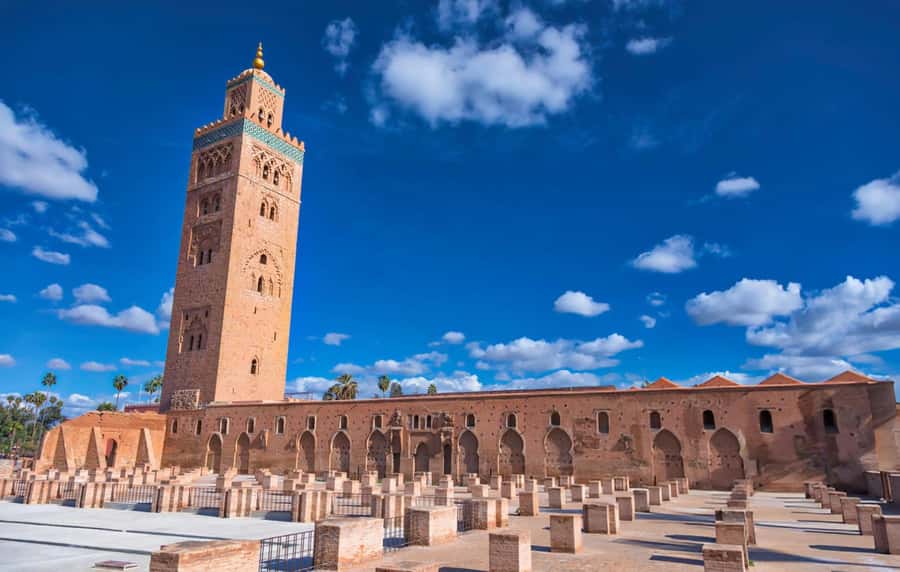 Marrakech: Bahia Palace, Madrasa Ben Youssef & Secret Garden - Jemaa el-Fnaa and the final burst of Marrakech