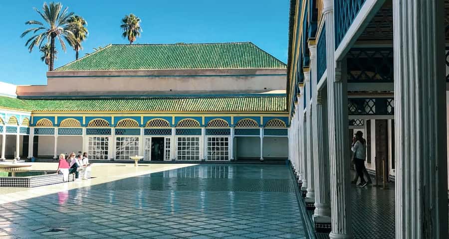 Marrakech: Bahia Palace, Madrasa Bn Yousef, Souk Medina Tour - A smart first walk through Marrakech