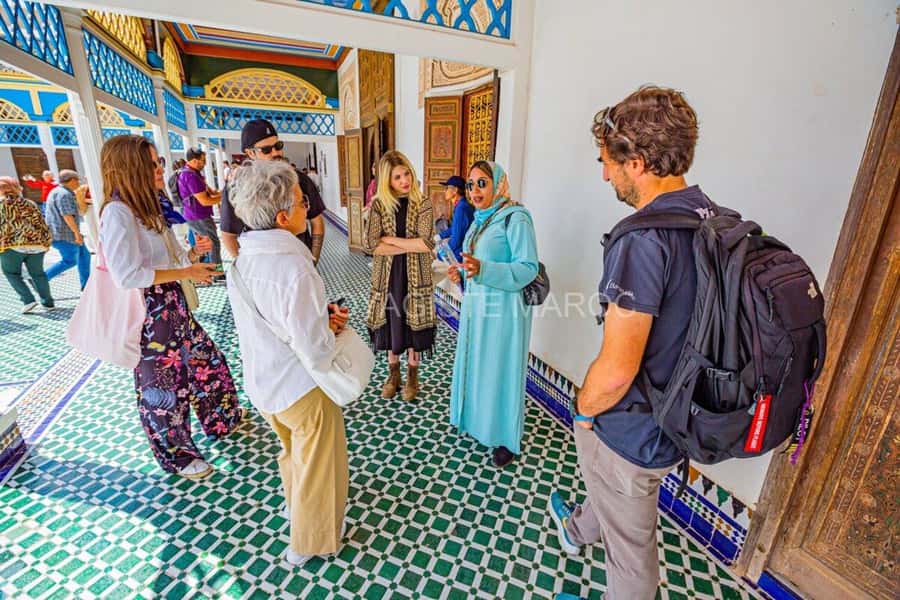 Marrakech: Bahia Palace, Madrasa Bn Yousef, Souk Medina Tour - Koutoubia Mosque and your first view of the city