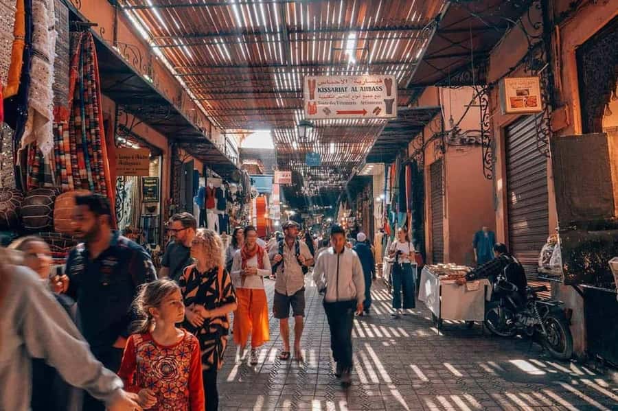 Marrakech: Bahia Palace, Saadian Tombs & Medina Walking Tour - Souks, workshops, and the working Medina