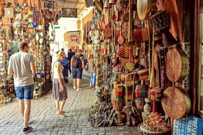 Marrakech: Bahia Palace, Saadian Tombs, Souk and Medina Tour - Why this four-hour walk works well in Marrakech