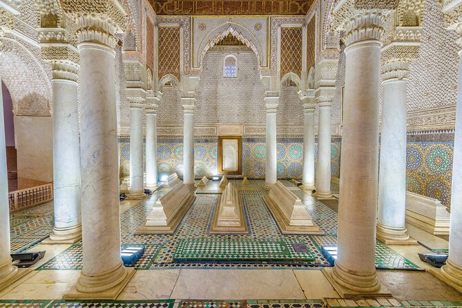 Marrakech: Bahia Palace, Saadian Tombs, Souk and Medina Tour - Walking through the Mellah