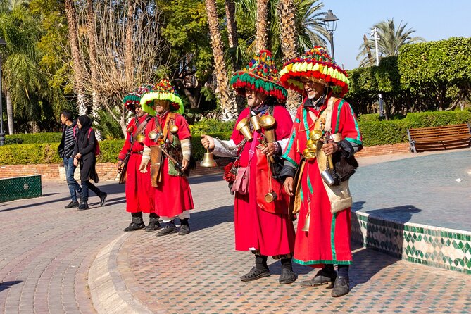 Marrakech: Bahia Palace, Saadian Tombs, Souk and Medina Tour - The Mellah, souks, and the Medina on foot