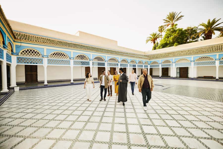 Marrakech: Bahia Palace, Saadian Tombs & Top Highlights Tour - Saadian Tombs and the royal burial site