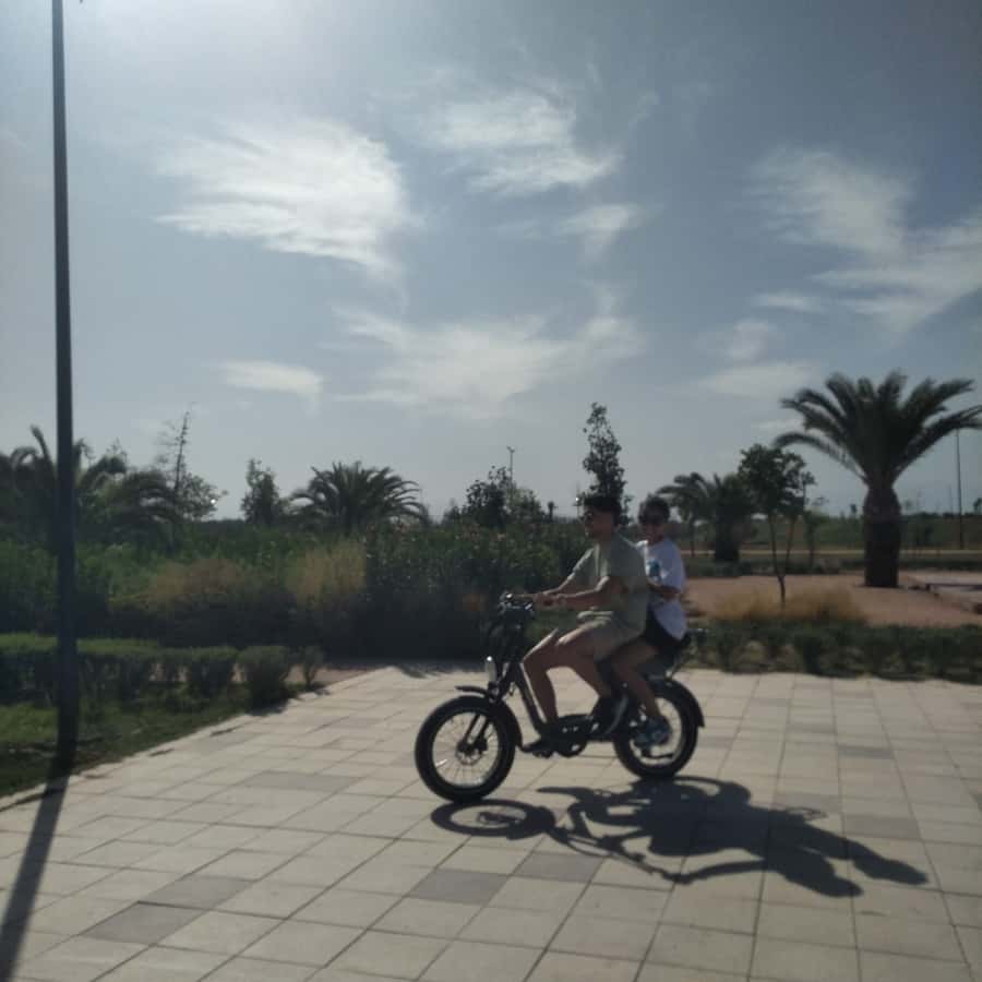 Marrakech: Bicycle Tour with a Local Guide - The Saadian Tombs, Kasbah, and Jewish Quarter