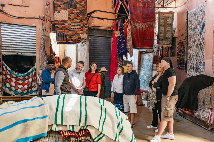 Marrakech: Colorful Medina Souks Guided Walking Tour - Souk Semmarine and the art of browsing