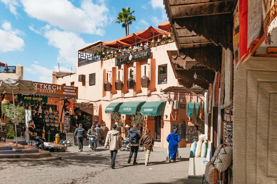 Marrakech: Colorful Medina Souks Guided Walking Tour - A community bakery, women’s cooperative, and Moroccan hospitality
