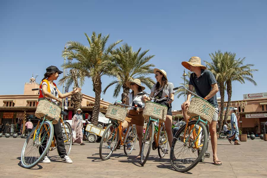 Marrakech: Cultural Bicycle Tour with Pastry and Tea - Bread fresh from a clay oven