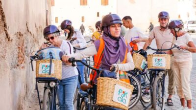 Cultural Bicycle Tour with Pastry and Tea