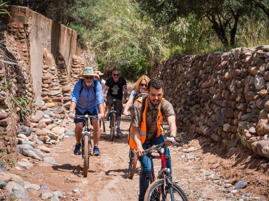 Marrakech: Cycling Tour in Palm Groove with Local Breakfast - Old irrigation systems and the value of water