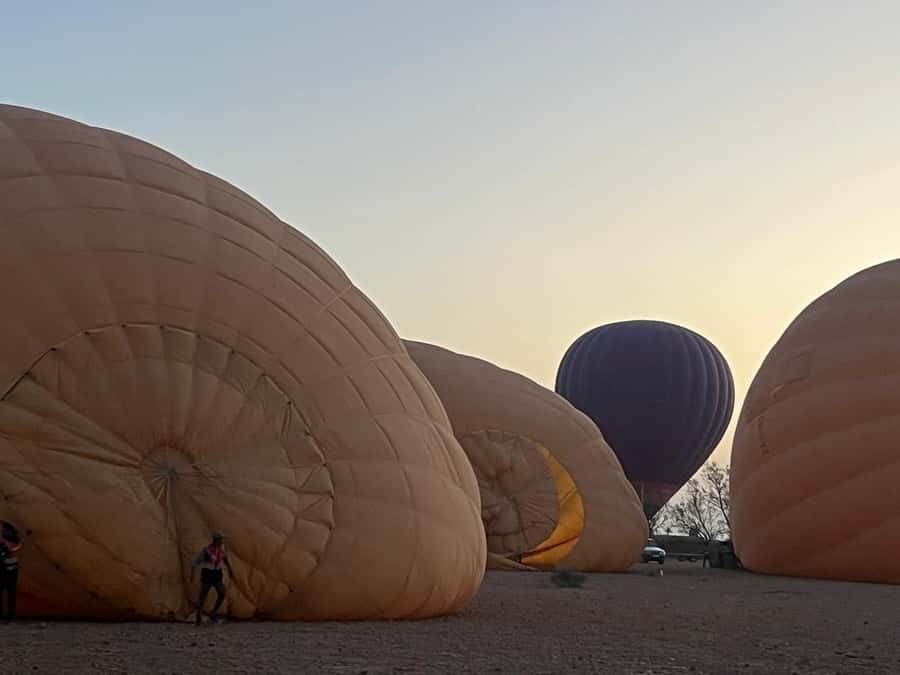 Marrakech: Hot Air Balloon Flight with Breakfast - Watching the balloon rise before take-off