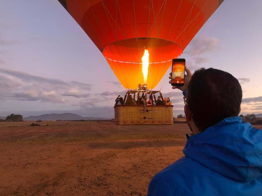 Marrakech: Hot Air Balloon Ride with Traditional Breakfast - Sunrise from the basket