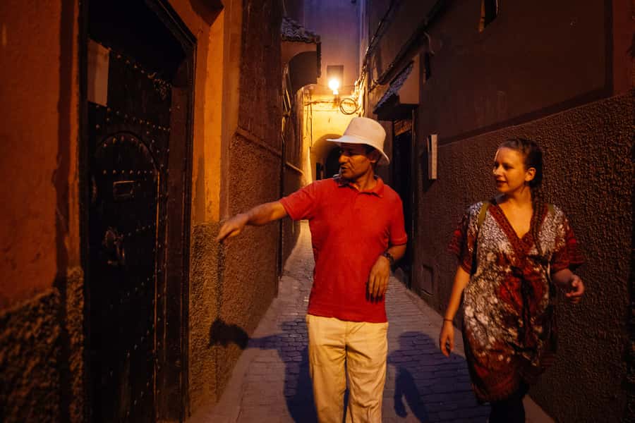 Marrakech Magic 2.5-Hour Private Night-Time Tour - Trying tanjia and local snacks