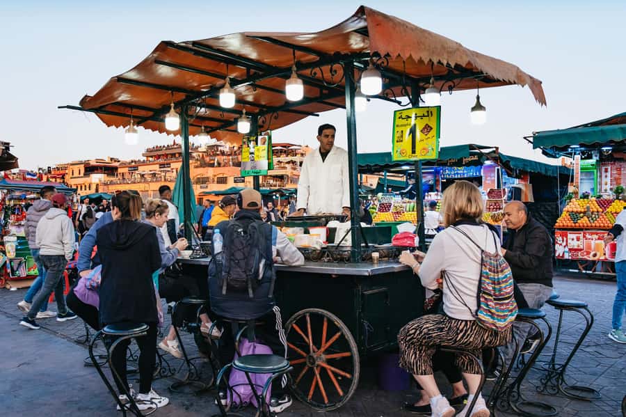 Marrakech: Medina by Night Walking Tour with Moroccan Tea - Key points to know before you go
