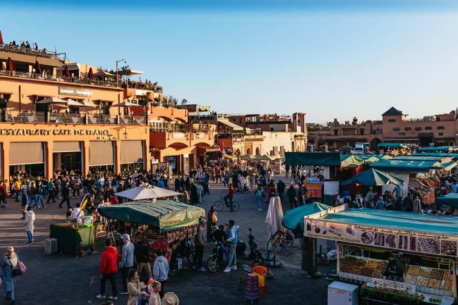 Marrakech: Medina by Night Walking Tour with Moroccan Tea - Through the souks and back streets
