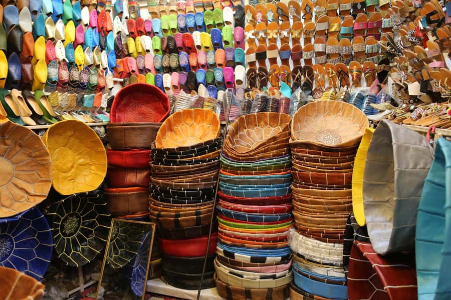 Marrakech: Medina, Souks, Artisans Guided Tour with Mint Tea - Souk Semmarine and the leather trade