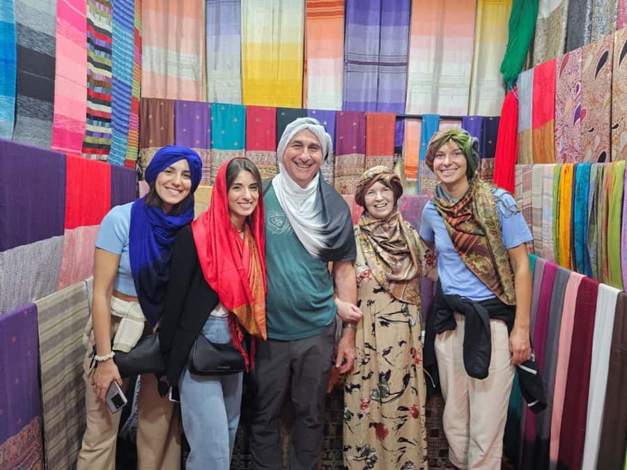 Marrakech: Medina Souks, Hidden Markets and Shopping Tour - Souk Semmarine and the art of browsing
